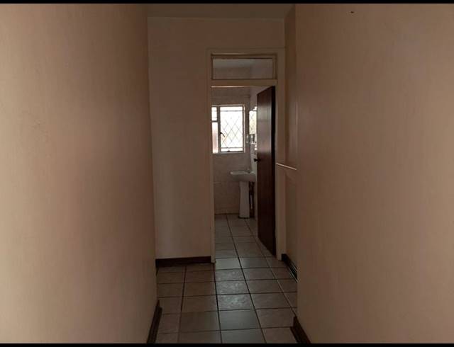 3 BEDROOM APARTMENT FOR SALE IN FLORIDA HILLS